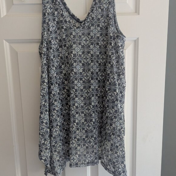 Soprano Tank Top - Size M - NWT - Picture 3 of 5